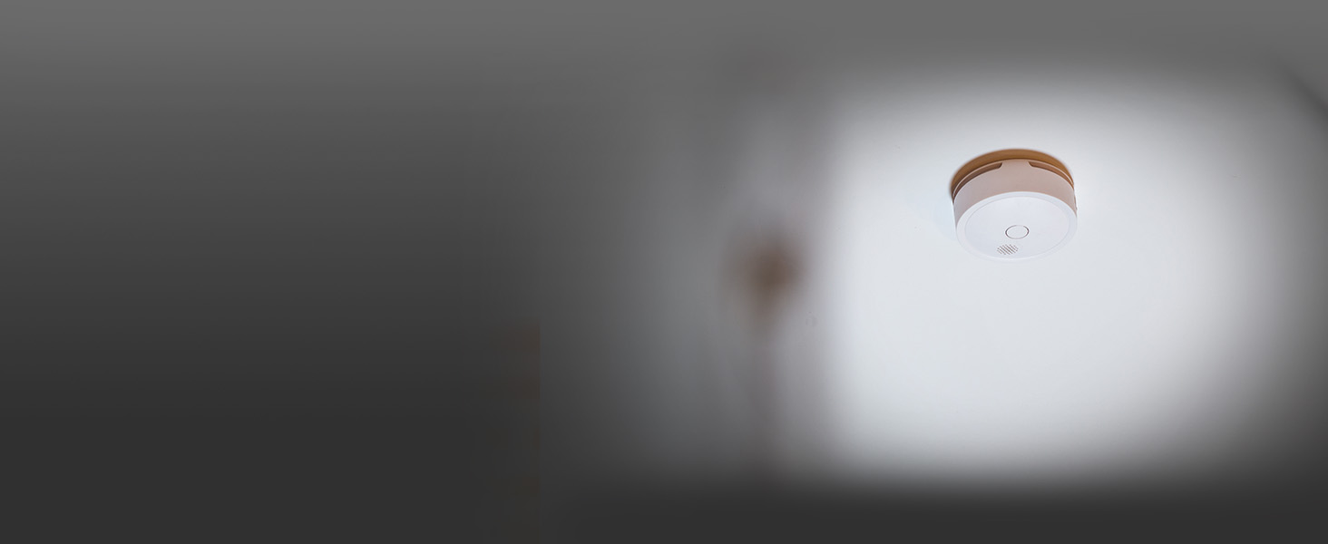 Датчик диму Shelly Plus Smoke - бездротовий, з фотоелектричним сенсором, EN 14604, 5 років роботи від батареї, LED-індикація, сумісність з Alexa та Google Assistant, без хабу