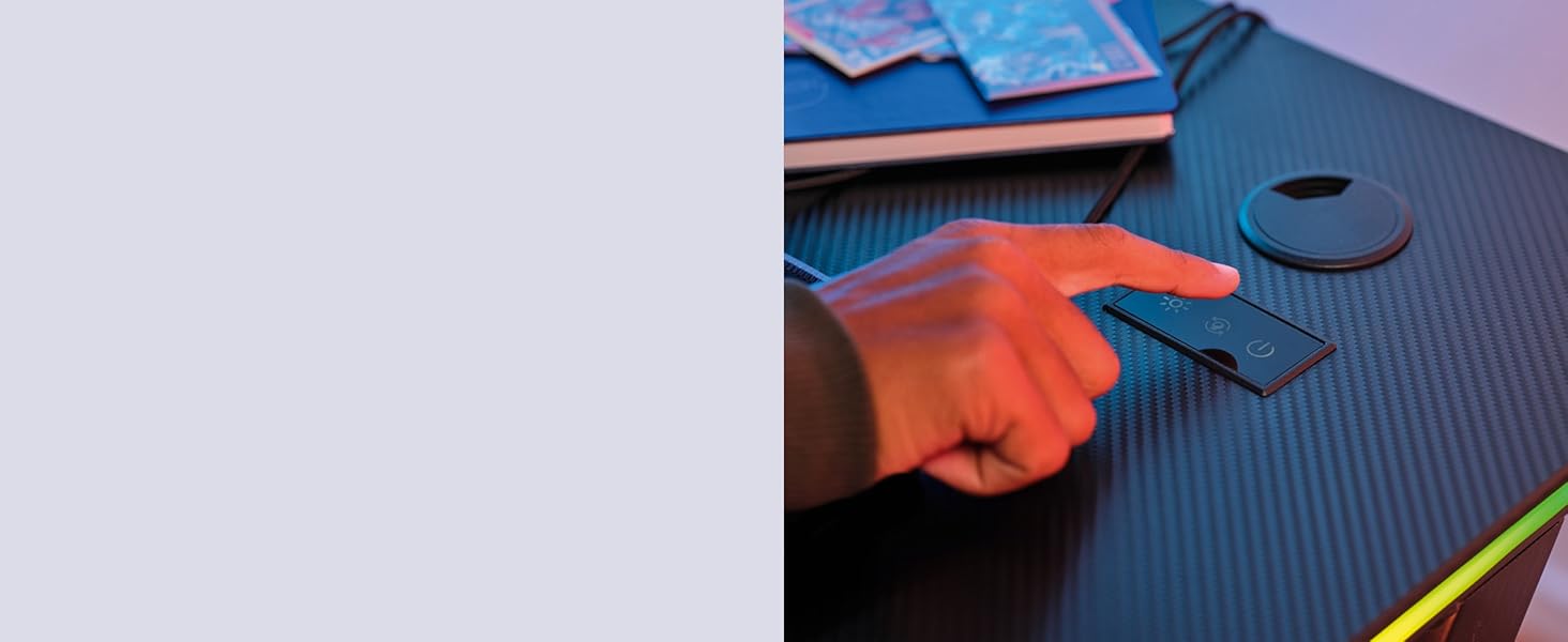 Ігровий стіл Trust Gaming GXT 709W Luminus RGB з підсвічуванням LED, 10 режимів, USB, білий, з підставкою для навушників та тримачем для напоїв, 120 x 60 см