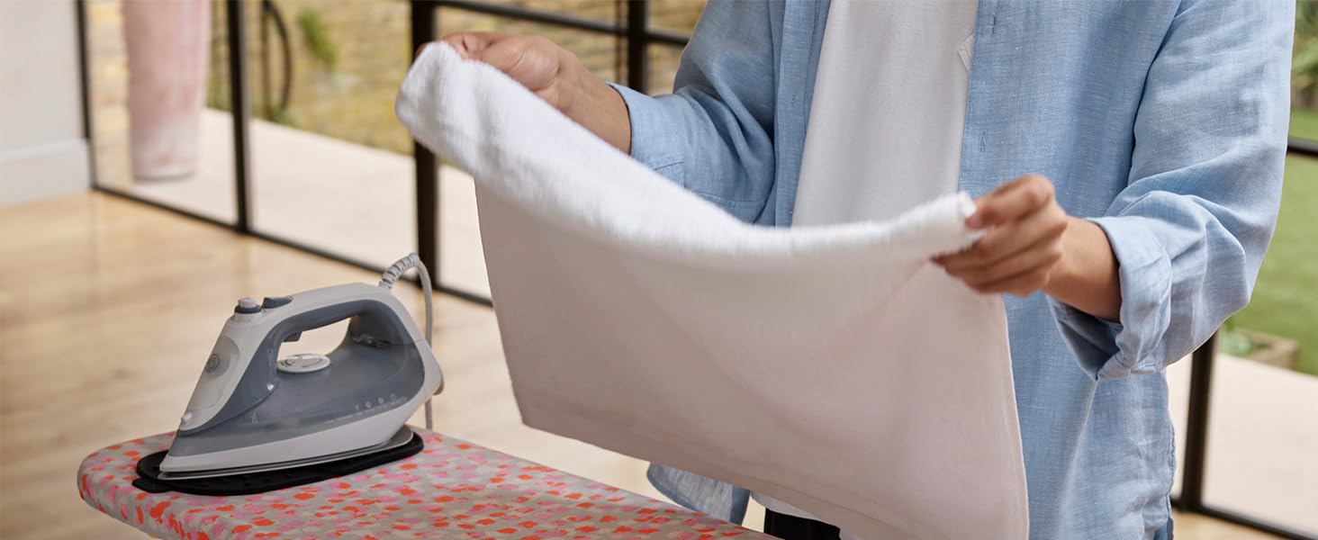 Прасувальна дошка Joseph Joseph Glide 135x45 см з регулюванням висоти та парогенератором, зручне зберігання, бавовняний чохол 4-шаровий