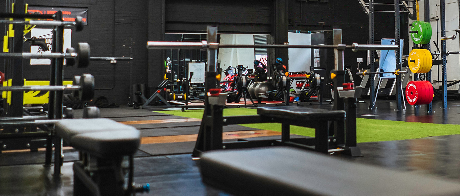 Набір компресійних органайзерів для одягу в подорожі Eono by Amazon, 4 шт, темно-синій — стисні навісні сумки для валізи та рюкзака