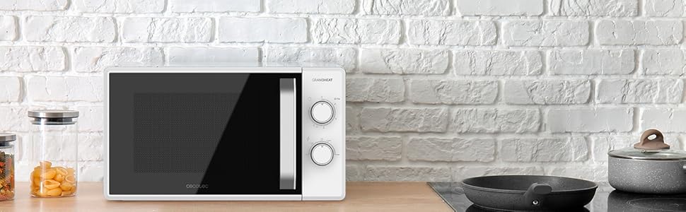 Мікрохвильова піч ProClean 3010, 20 літрів, Ready2Clean покриття, 700 Вт, 6 функцій, таймер 30 хв, режим розморожування, білий колір (20L | GrandHeat)