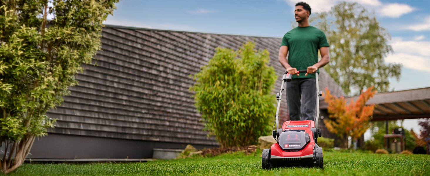 Акумуляторний газонокосарка Einhell City GE-CM 18/30 Li Kit Power X-Change (18 В, ширина косіння 30 см, до 150 м², Brushless, кошик 25 л, висота косіння 30-70 мм, з акумулятором 3.0 Ah + зарядним пристроєм)