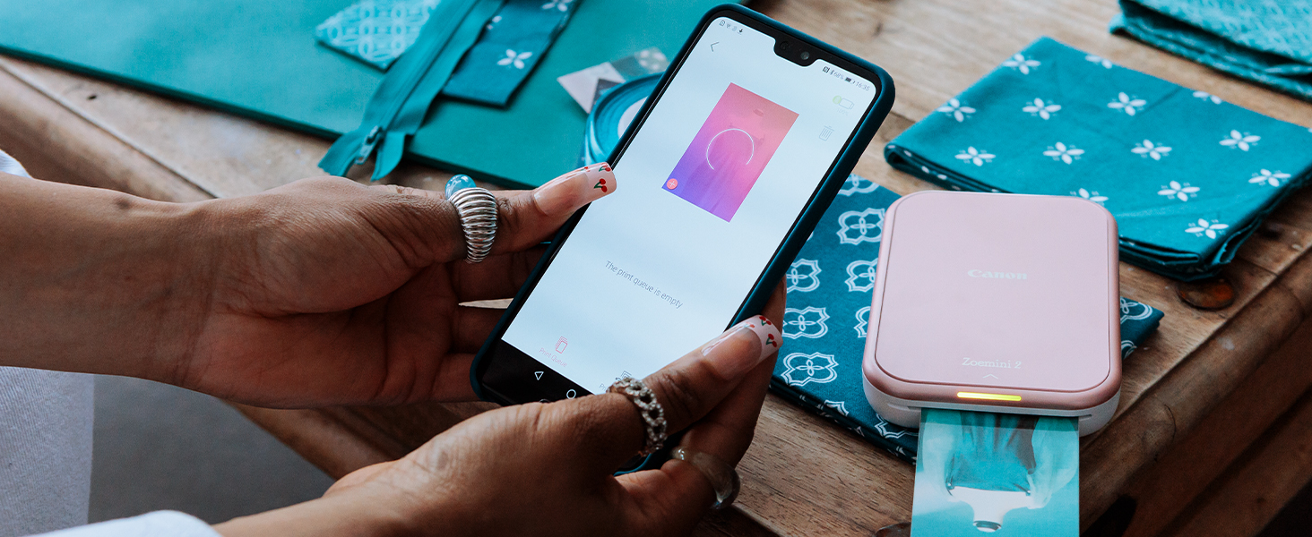Canon Zoemini 2 Marineblau: Міні-принтер для фотографій, мобільний, компактний, з вбудованим акумулятором. Друкує фото 5x7,6 см зі смартфону/планшету. У комплекті: 20 шт. Zink паперу та 10 шт. круглих наліпок.