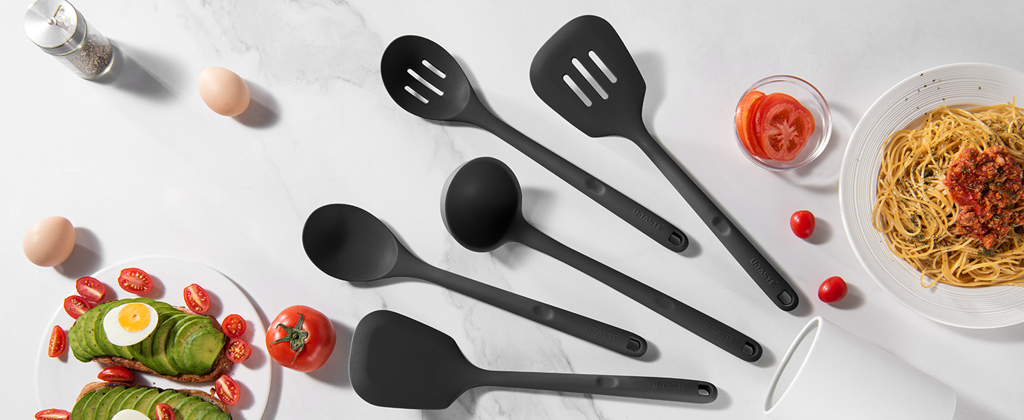 Набір кухонних аксесуарів U-Taste з силікону (5 шт.), стійкий до 315°C, BPA-free, антипригарний, для приготування, перемішування та подачі їжі (чорний)