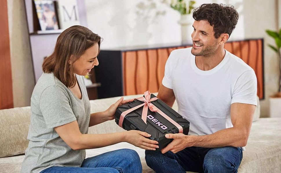 Набір інструментів DEKO 126 предметів в кейсі: професійний набір для дому, офісу та саду, рожевий