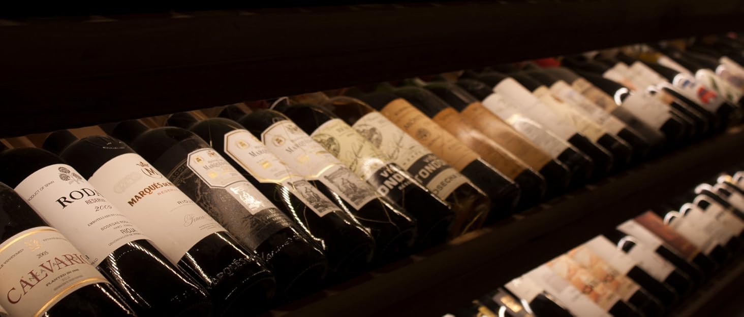 GIANTEX Буфет з полицями для вина, комод у шафу, білий, з ящиками та 2 шафами