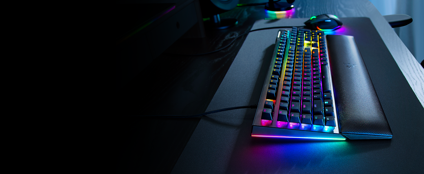 Механічна ігрова клавіатура Razer BlackWidow V4 Green Switch QWERTZ DE з RGB Chroma підсвічуванням та макро-клавішами