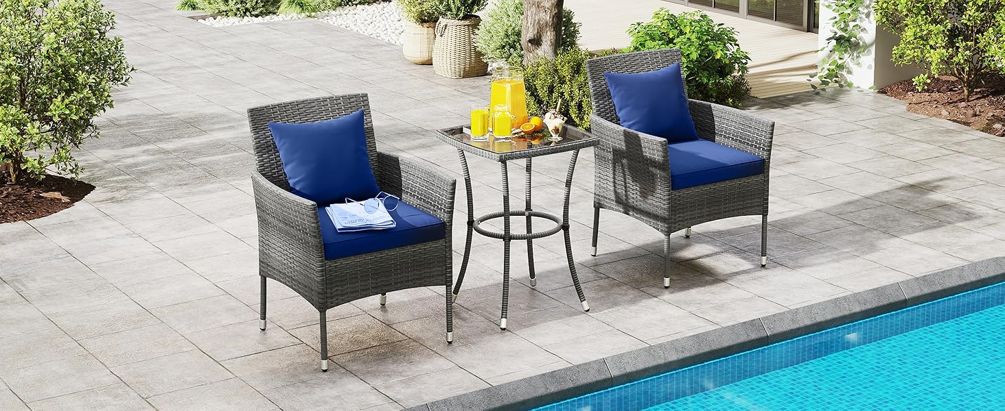 Набір садових меблів GIANTEX для балкона: стіл та 2 стільці з ротангу, комплект на 2 особи, з подушками (бежевий)