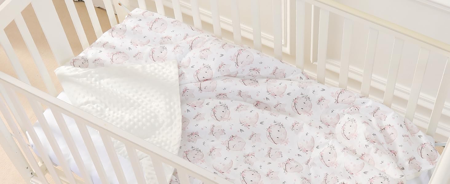 Дитяча ковдра SUPERBE BEBE з м'якої бавовни Oeko-Tex - 100x135 см Дитяча ковдра для дітей в 10 кольорах - Затишний плед подарунок для дівчинки або хлопчика Двосторонній, м'який і дихаючий (100x135см, Hero Bot)