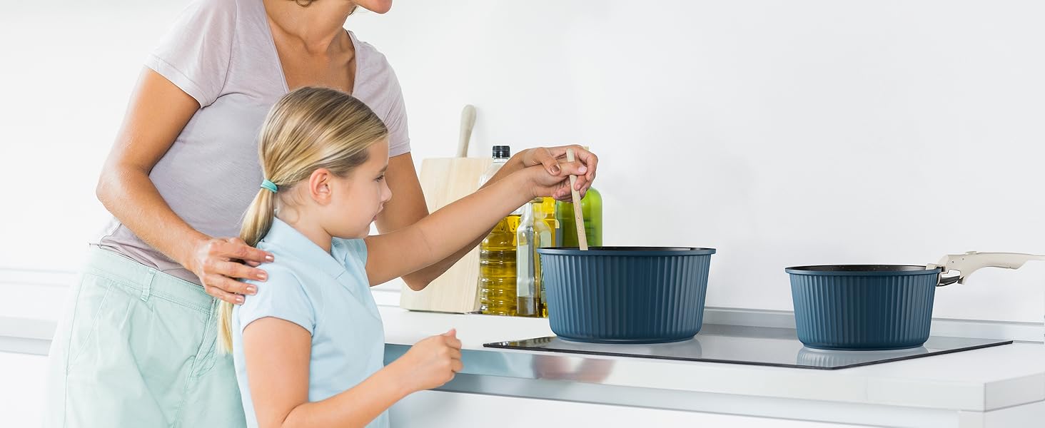 Набір каструль та сковорідок RIOVARM з індукційним дном та знімними ручками, з антипригарним покриттям (граніт), компактний, з силіконовими кришками, без PFOA