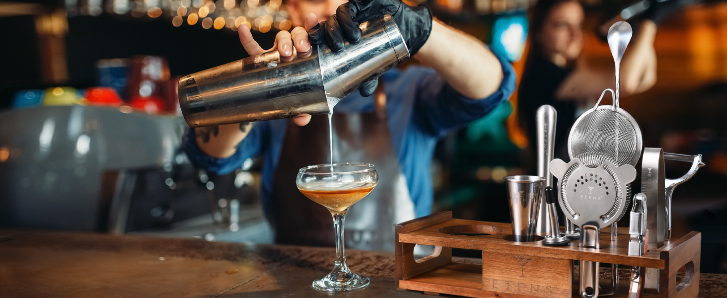 Набір бармена на 15 частин з дерев'яною підставкою – набір шейкерів Boston з нержавіючої сталі з мірним стаканом, ситом, мадлером та аксесуарами для бару – професійний міксологічний набір подарунок для дому та бару Silver