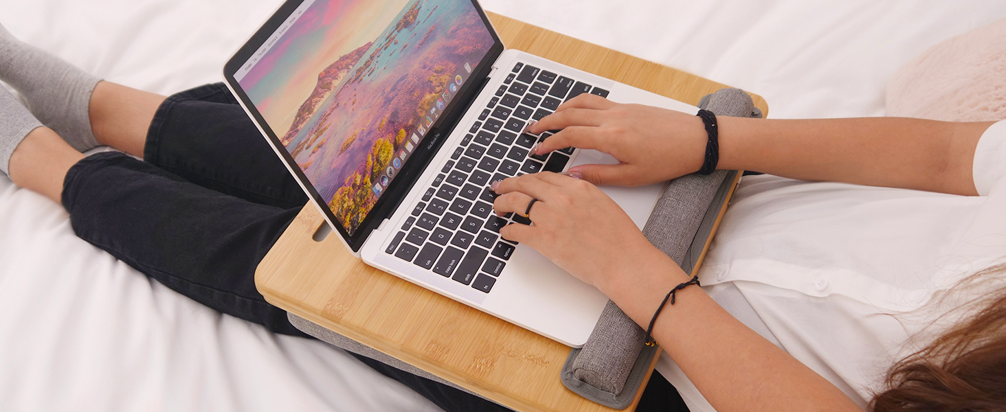 Зручний портативний столик-підставка для ноутбука до 15.6 дюймів, з подушкою, для студентів та роботи з книгами/планшетами