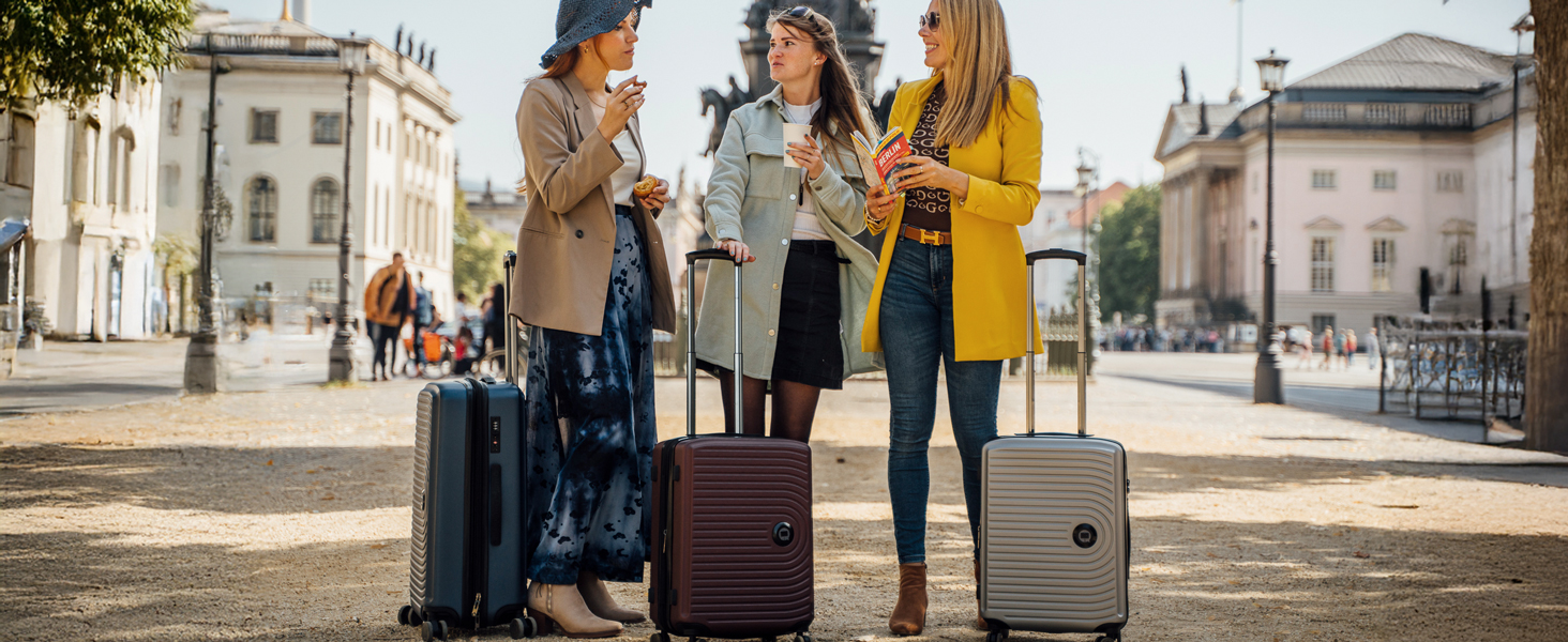 Набір валіз Hauptstadtkoffer Mitte (3 шт.) з цифровою біркою для багажу - дорожні валізи 55/68/77 см + брелок з QR-кодом, 4 подвійні колеса, міцний корпус ABS, XL-розширення об'єму, TSA-замок, (Farn, 55 см)