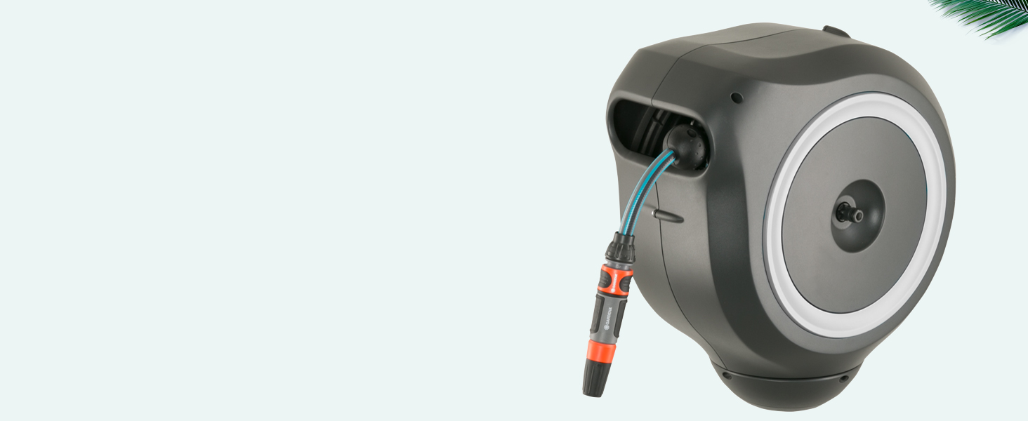 Шланг садовий Gardena RollUp M 20 м: гнучкий, з кріпленням на стіні, з розпилювачем, 20 м