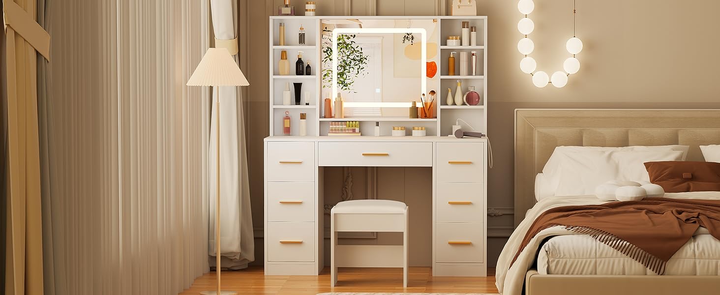 Великий туалетний столик ANWBROAD з регульованою LED-підсвіткою (3 кольори), розетками, дзеркалом та пуфом. 7 висувних ящиків, 4 полиці. Колір: білий. Розміри: 140x100x40 см.