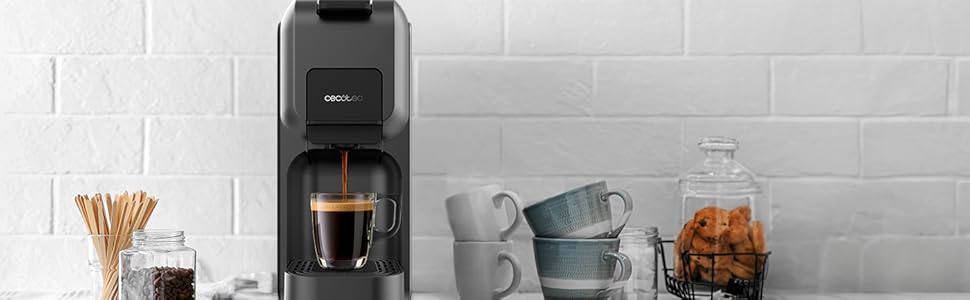 Кавомашина Cecotec Freestyle Compact Black: 1350W, Thermoblock, 20 Bar, 4-в-1 для еспресо, сумісна з Dolce Gusto, Nespresso, K-Fee, об'єм резервуару 800 мл