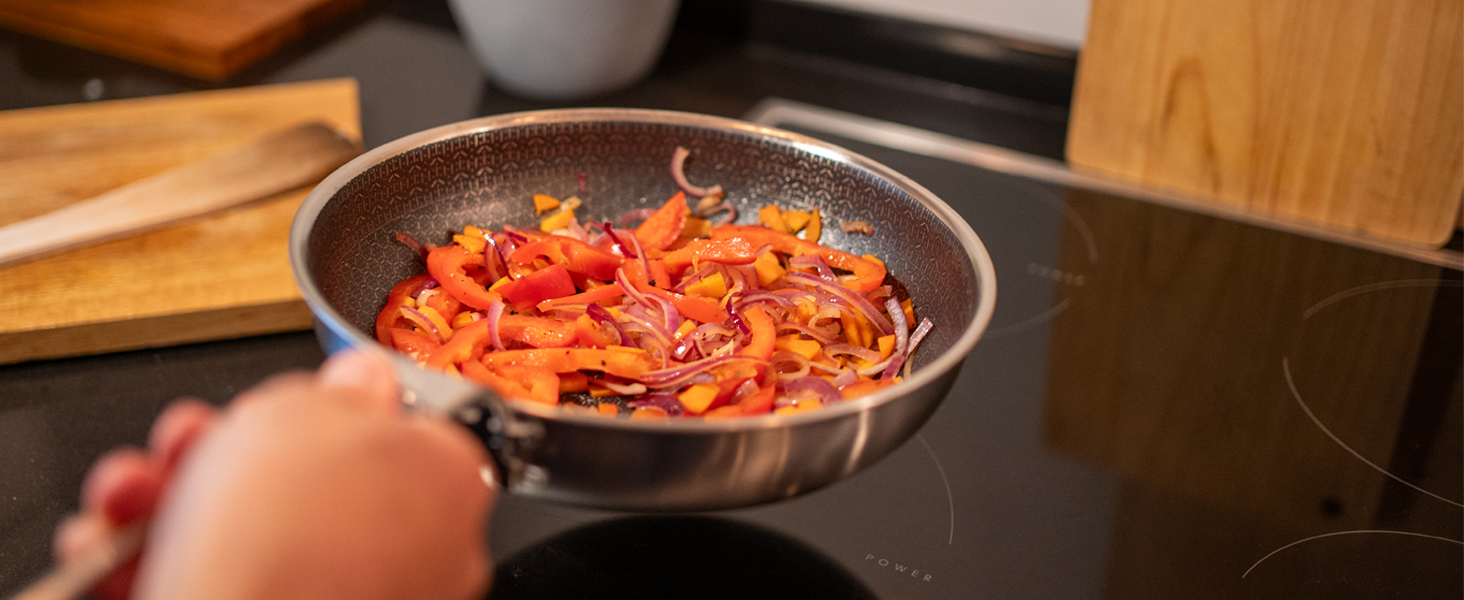 Набір кухонного посуду Campo Libre Enzo I з нержавіючої сталі для кемпінгу | Індукційний посуд для відпочинку на природі | Набір каструль та сковороди для кемпінгу | 6 предметів або (сковорода з покриттям - 24см)