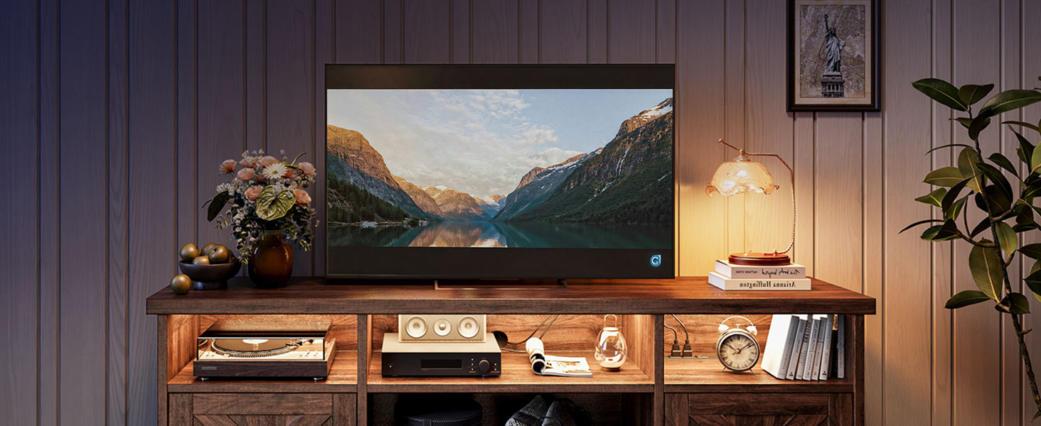 Тумба під телевізор Coleshome з розетками, USB, LED, 4 відкритими полицями та 2 шухлядами, 150x35x65 см, білий та горіх