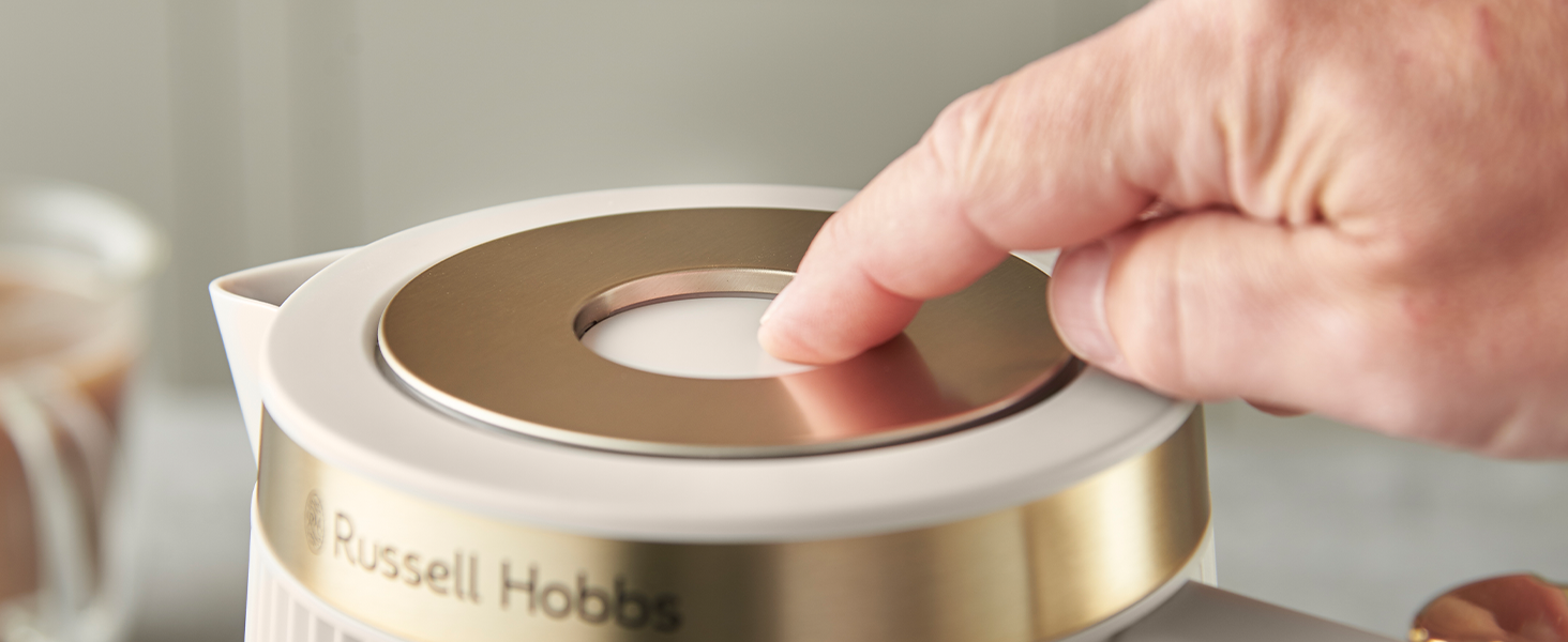 Електричний чайник Russell Hobbs Brontë Stone 1.7L, 2400W з матовим дизайном та золотистими акцентами