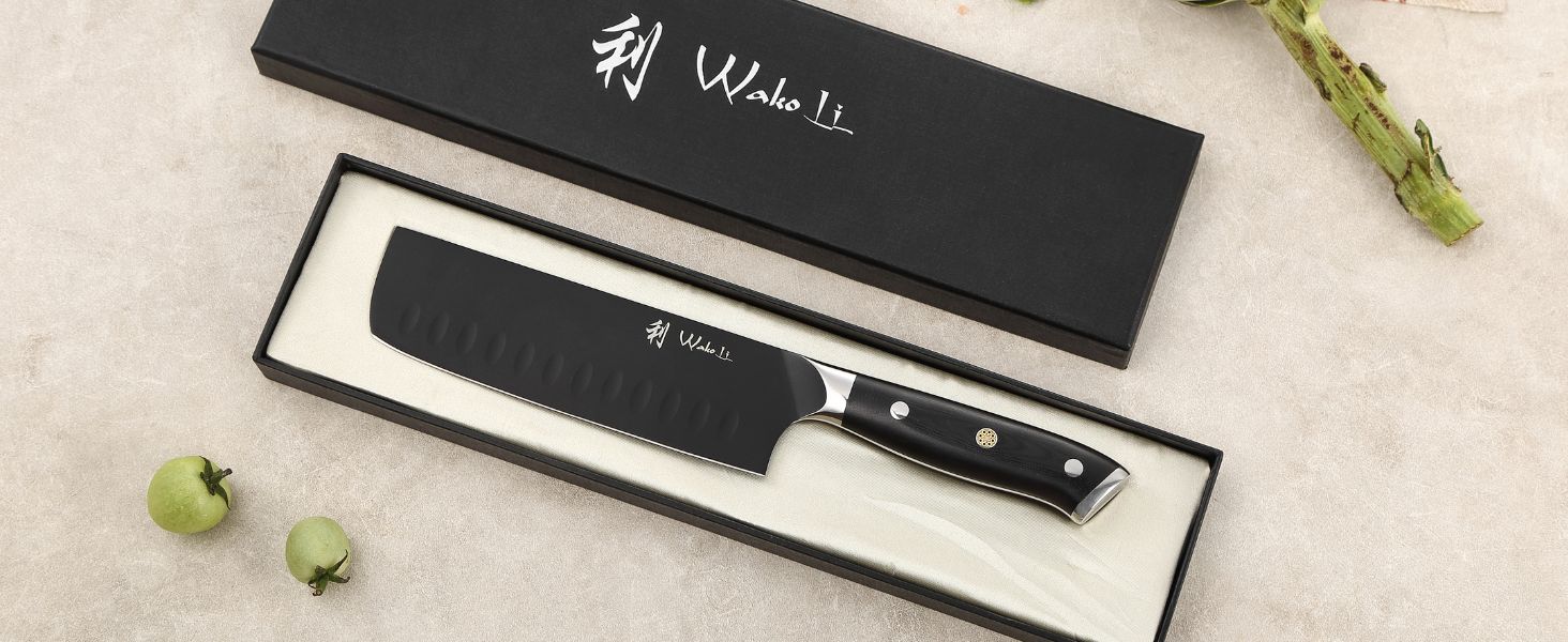 Набір кухонних ножів Wakoli Titanium Noir (5 предметів) з бруском - професійний набір ножів з титанового покриття, нержавіюча сталь, чорний, магнітний брусок, Nakiri