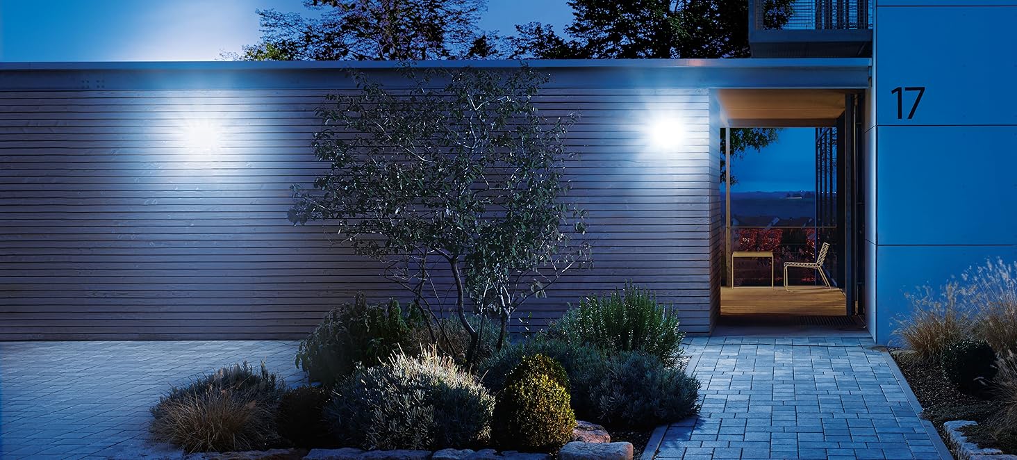 Світлодіодний прожектор Steinel XLED Home 2 S, поворотний LED-ліхтар 13.7 Вт, 1550 Лм, кут огляду 180°, дальність 10 м, для зовнішнього використання (чорний, без датчика руху)