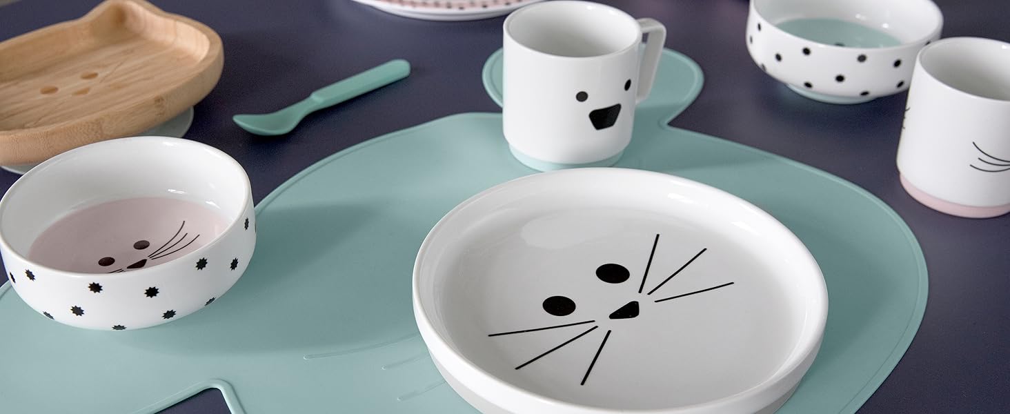 Набір дитячого посуду LÄSSIG Garden Explorer: тарілка, миска, чашка з силіконовим кільцем (червоний)