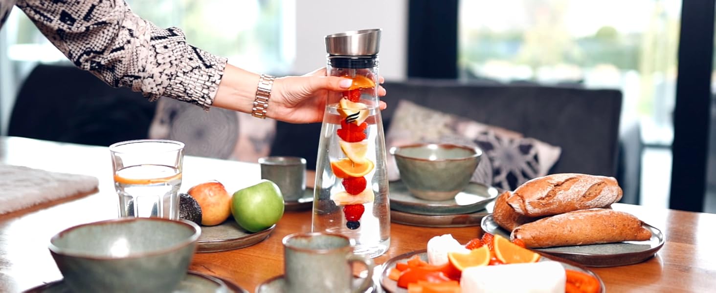 Скляна джезва 1.0л Laura - Преміум глечик для води з кришкою з нержавіючої сталі та вставкою для фруктів з термостійкого боросилікатного скла