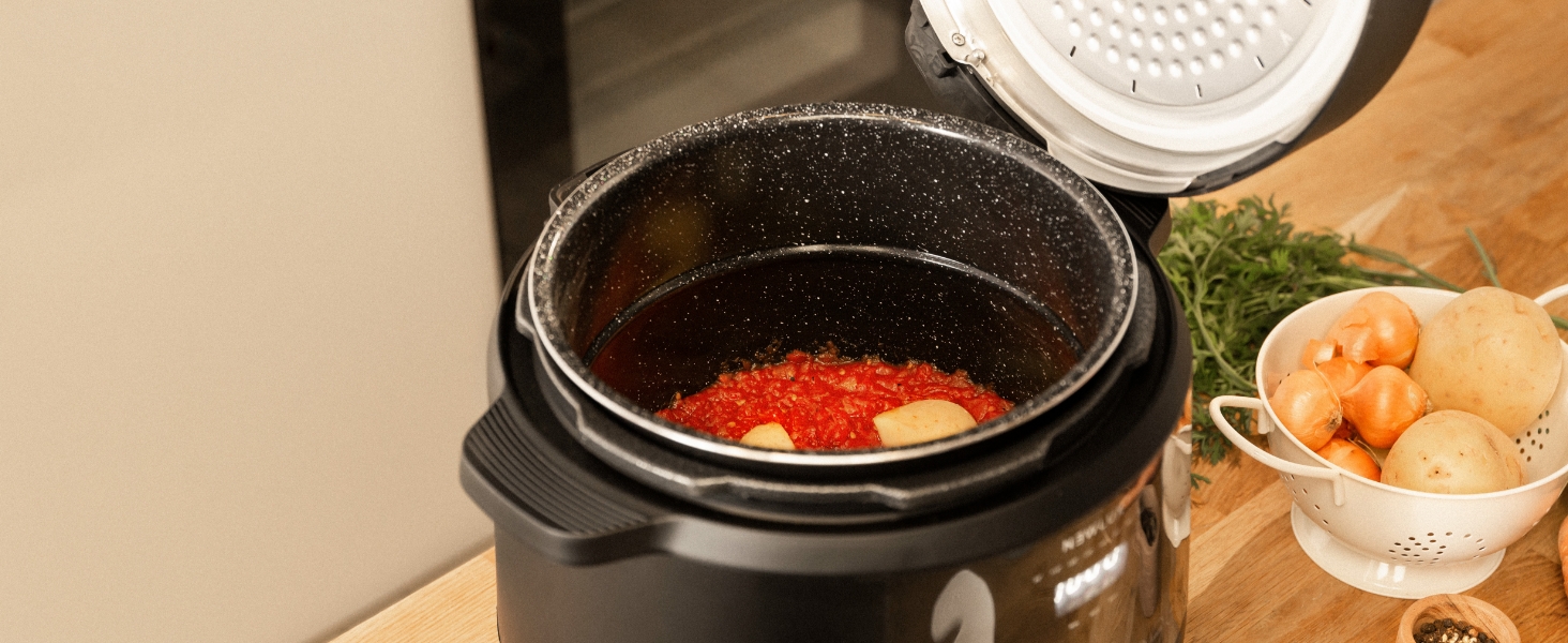 Мультиварка NEWLUX SmartChef V600 6L: 1200W, 17 програм, 2 рівні для приготування на пару, функція швидкої готовки