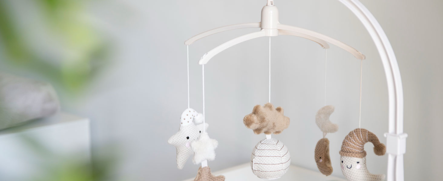 Музична мобіль Baby's Only Baby Heaven: Мобіль для немовлят з в'язаними фігурками, музичною шкатулкою, легко кріпиться, для хлопчиків та дівчаток, колір Clay/Warm Linen