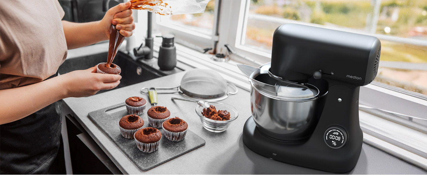 Кухонна машина MEDION MD12600: м'ясоподрібнювач, 4.6л чаша з нержавіючої сталі, тихий DC-двигун, 800 Вт, набір дисків для тертя, шинкування та нарізання, сенсорний дисплей, міксер, тістоміс