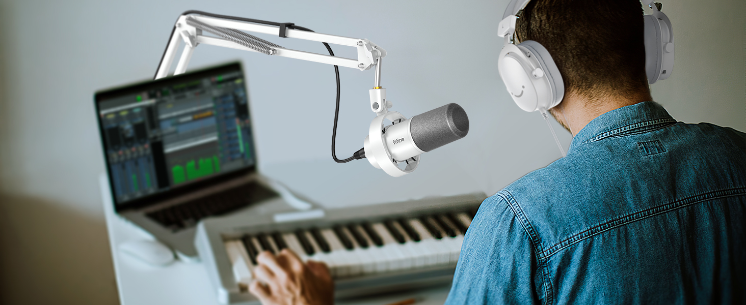 FIFINE K688: Студійний мікрофон XLR/USB для запису вокалу, подкастів, стрімінгу та геймінгу. Динамічний, з навушником 3.5 мм, кнопкою мовчки та металевим корпусом.