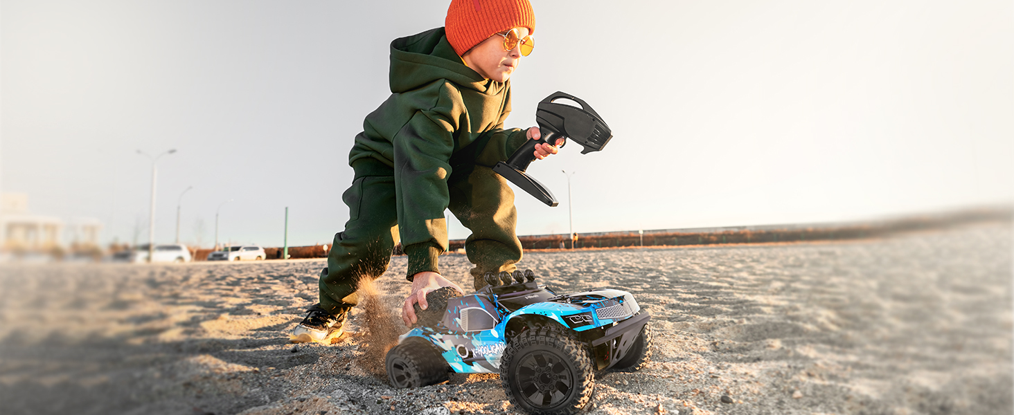 Overmax Hooligan RC 1:10 - Повнопривідний радіокерований автомобіль 35 км/год, 100 м, 2x1800 mAh, IPX5, LED, Металевий привід