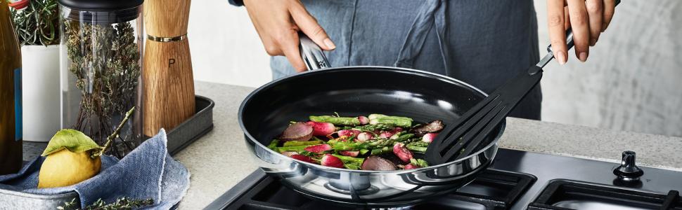 Wok Durado з нержавіючої сталі: антипригарне покриття, для всіх плит, до 260°C, 28x28 см