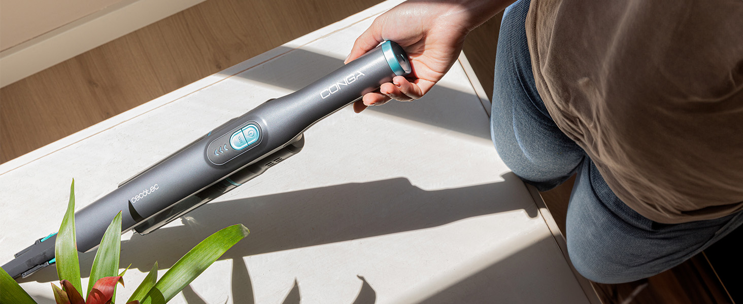 Ручний пилосос Cecotec Conga Rockstar: 210 Вт, цифровий, 20 кПа, до 40 хв роботи, 2 режими, насадки 2в1, для килимів та матраців, сірий (Micro+ Clean&Car)