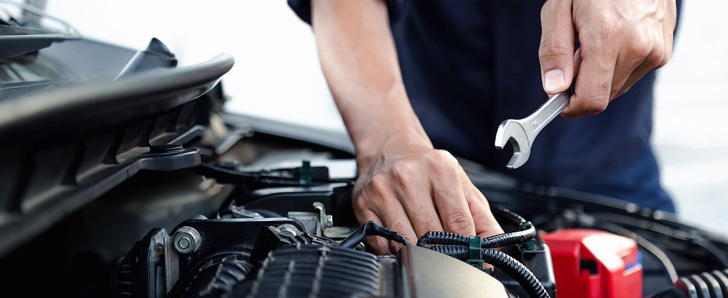 Набір інструментів 95 предметів у пластиковому кейсі Werkzeugkoffer: набір для дому, авто, гаража з тріскачкою, викрутками та ключами