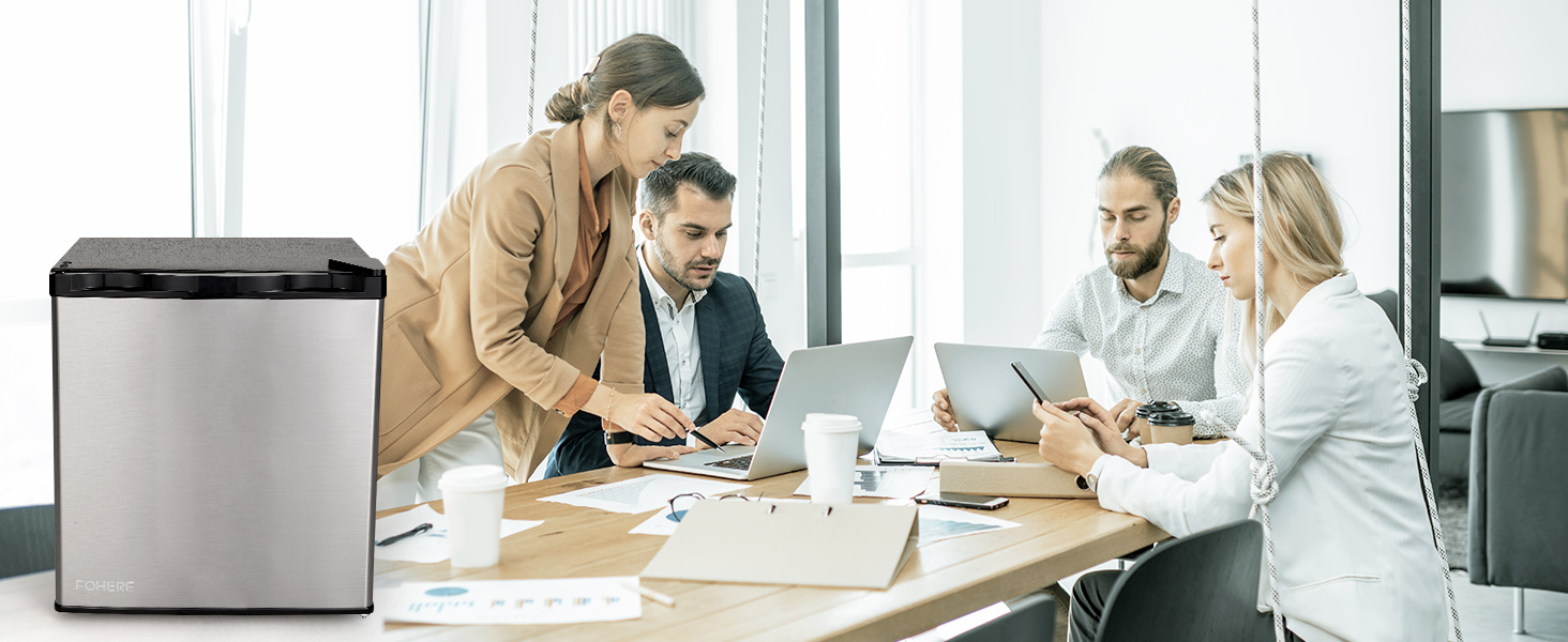 Міні-холодильник E 46L з морозильною камерою, низький рівень шуму 42 дБ, регулювання температури, колір нержавіюча сталь — для офісу, кухні та спальні