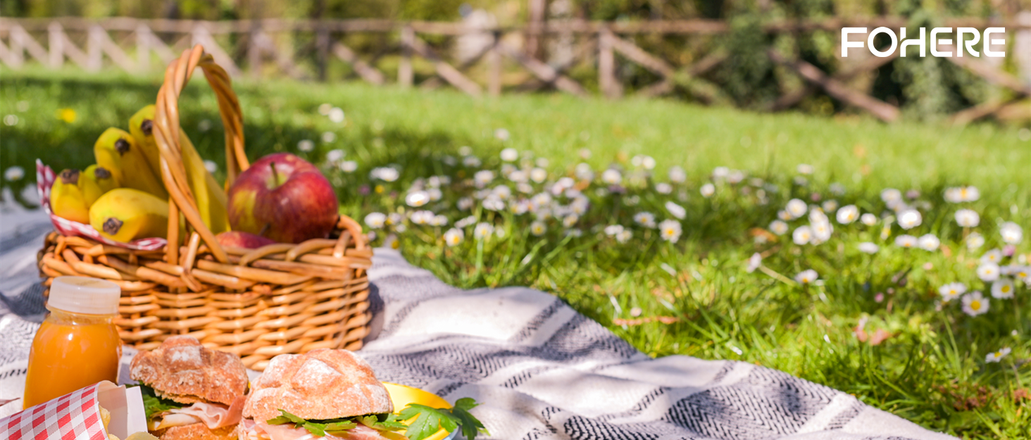 Міні холодильник FOHERE 5 літрів / 6 банок, USB живлення, 220V AC/12V DC, для напоїв та косметики, білий (чорний)