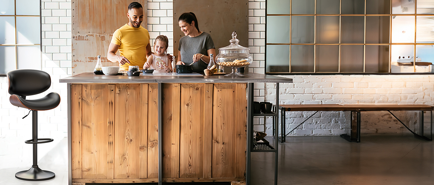 Набір з 2 барних стільців GIKPAL з дерев'яною спинкою та шкіряним сидінням, обертаються, чорний