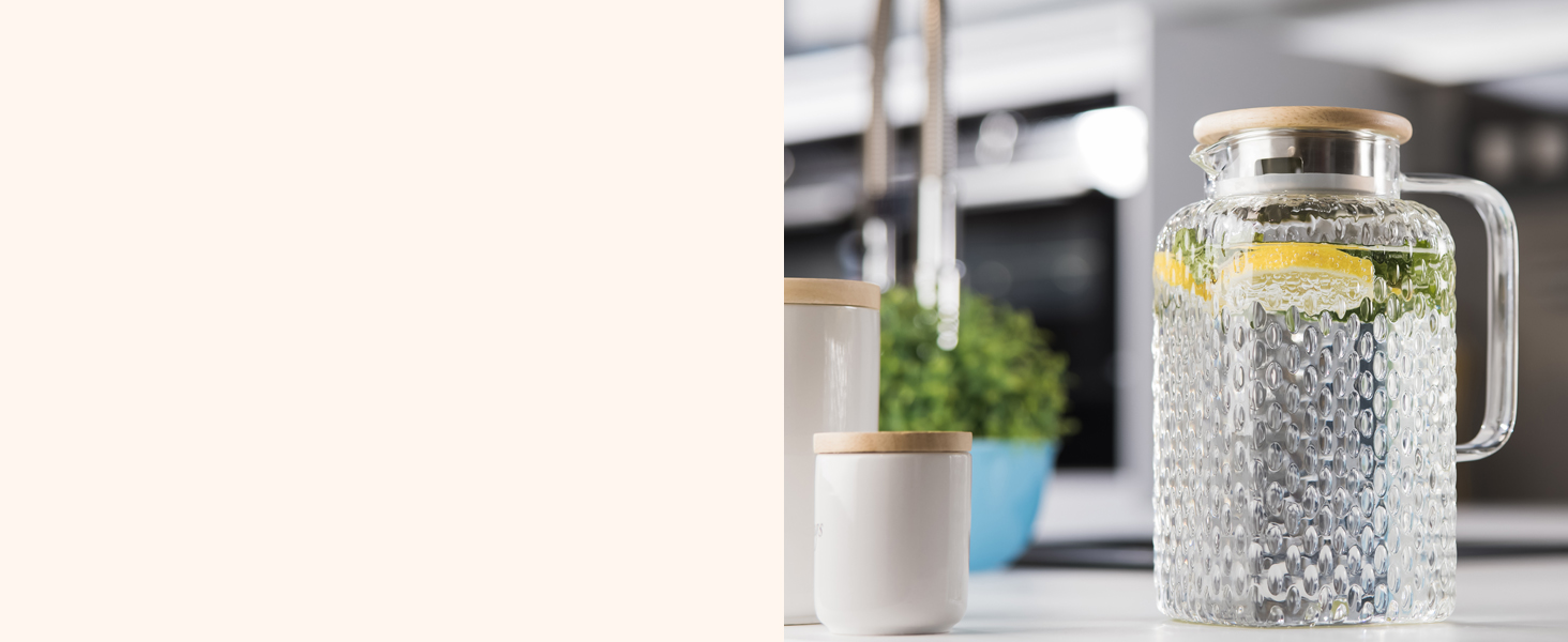 Скляна карафа з кришкою та ситом (1,5 л) - глечик для води з кришкою, з міцного боросилікатного скла