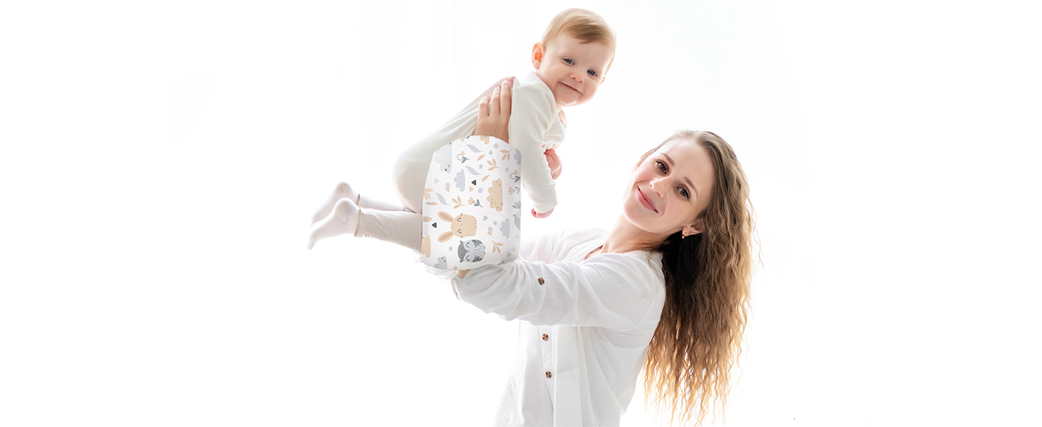 Подушка для годування Amilian Baby klein з наповнювачем, 22x20 см, для подорожей, з рукавом для рук