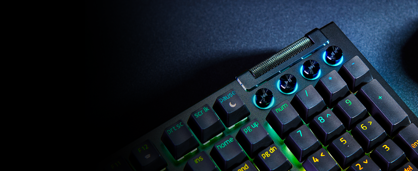 Механічна ігрова клавіатура Razer BlackWidow V4 Green Switch QWERTZ DE з RGB Chroma підсвічуванням та макро-клавішами