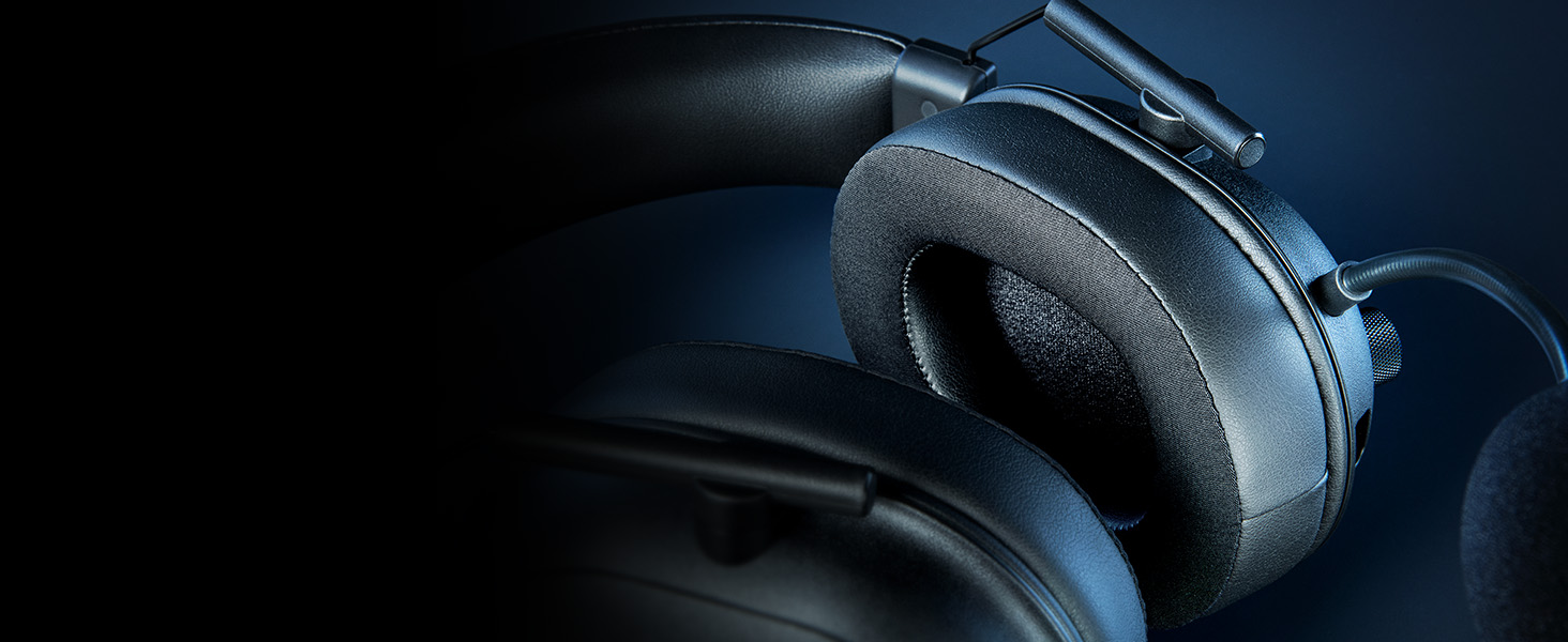 Razer BlackShark V2 HyperSpeed: Бездротові ігрові навушники для ПК (280г, мікрофон HyperClear, драйвер TriForce Titanium 50 мм, Bluetooth, чорний)