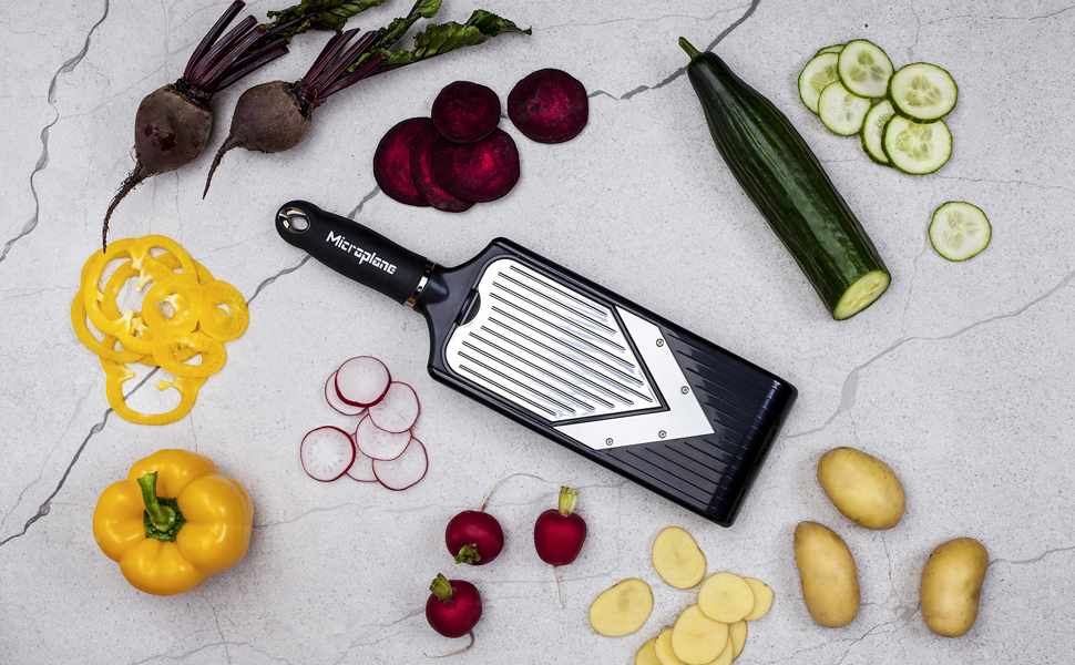 Мікроплан Регульований овочевий тертки з V-подібною та жульєнівською насадкою, з нержавіючої сталі, з захистом пальців