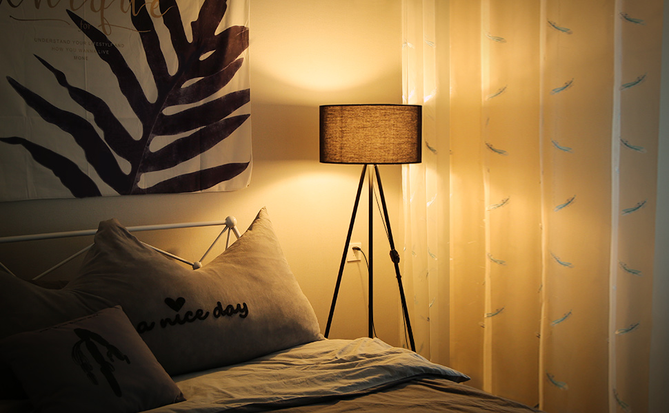 Світлодіодна підлогова лампа Tomons з димером, чорна. Сучасна торшер на тринозі з металу для вітальні та спальні, лампа для читання