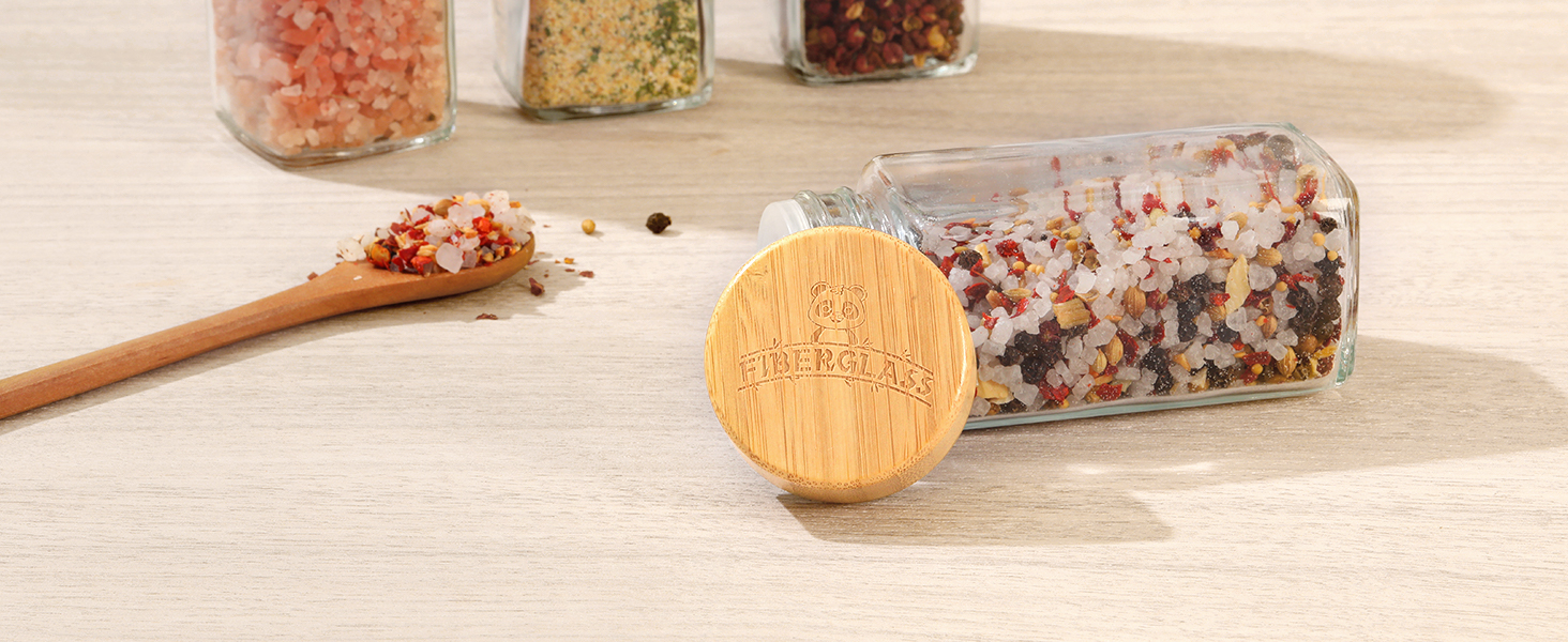 Набір скляних банок для спецій з дерев'яними кришками з акації, 24 шт по 120 мл