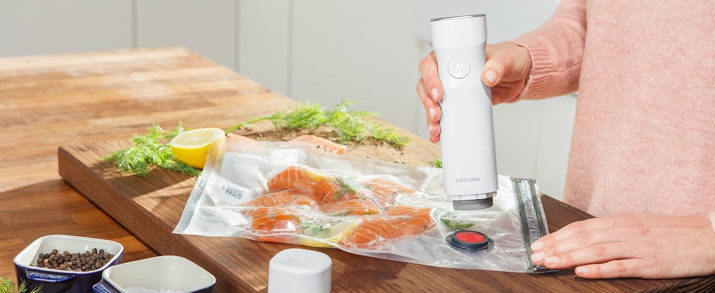 Набір ZWILLING Fresh & Save: контейнери для зберігання продуктів з вакуумним насосом (9 шт.) з нержавіючої сталі, M-18 см, L-24 см