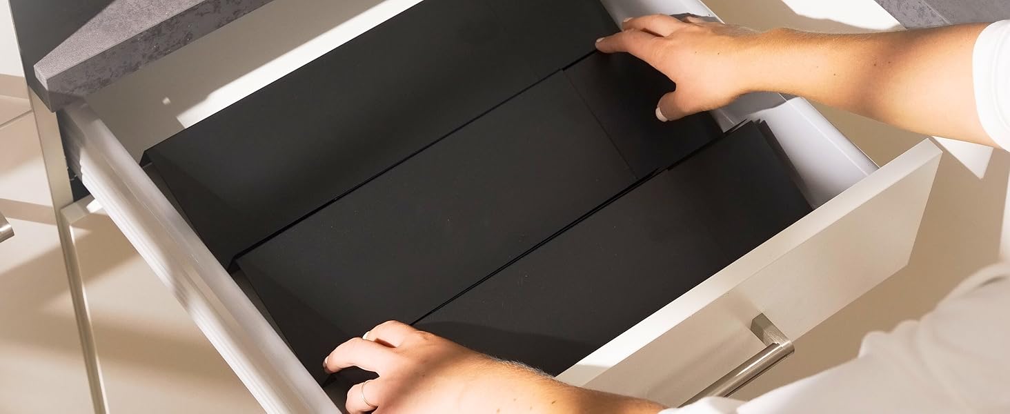 Органайзер для спецій KIVY з полицями та 24 скляними баночками | Регульований, підходить для всіх ящиків | Чорний колір