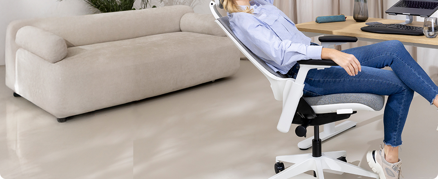 Ergotopia NextBack: ергономічне крісло для офісу з підтримкою спини | Крісло для роботи з підголівником та підлокітниками | 5 років гарантії (сірий/білий)