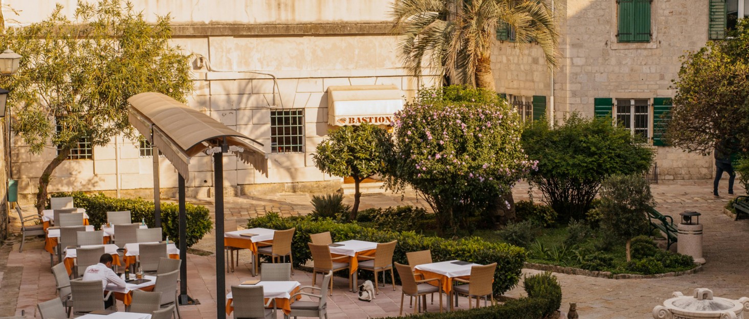 LIFEZEAL 3 в 1 дитяча лавка-стілець з місцем для зберігання та підлокітниками, лавка-сховище для іграшок для дітей 3-7 років (сіра)